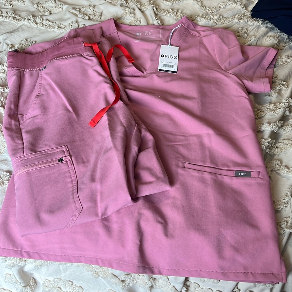 Figs scrub set